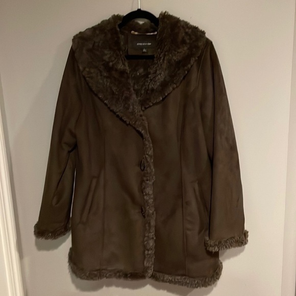Jones New York faux suede brown coat, size large - Picture 1 of 4